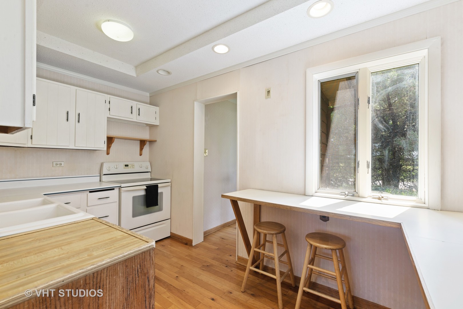 13523 Barber Greene Road Sycamore, IL 60178 - Photo 6 of 20