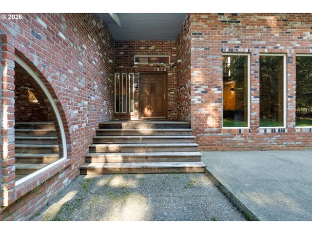 $1,195,000 | 37647 Sunset Highway, Seaside, OR 97138