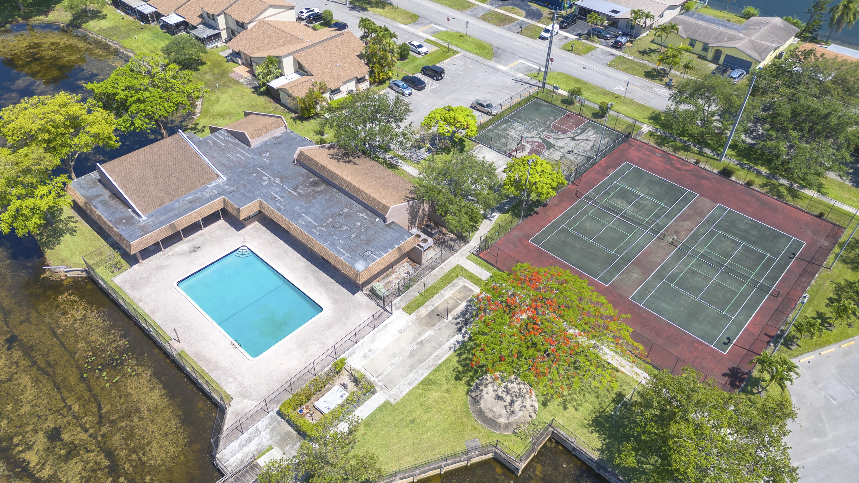 10650 Northwest 30th Place, Unit 1 Sunrise, FL 33322 - Photo 34 of 38 an aerial view of a house