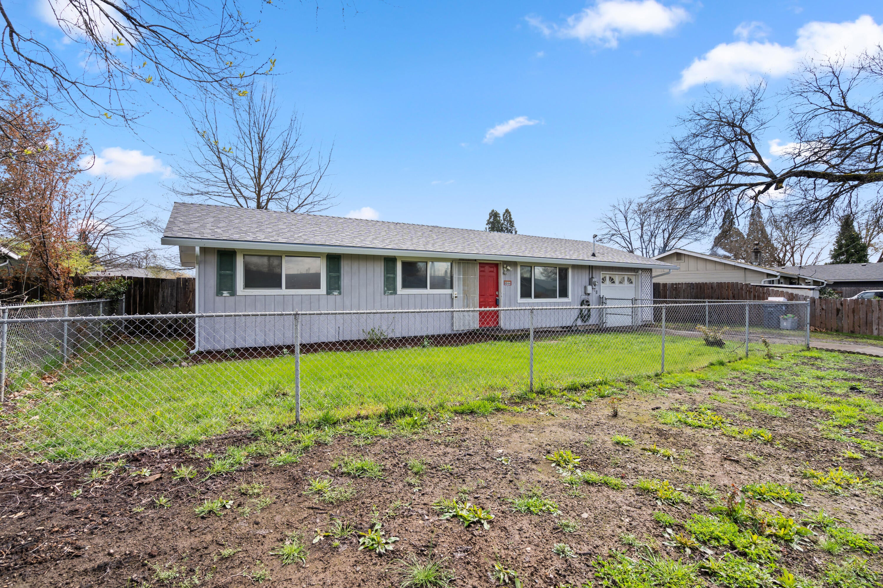 8044 Division Road White City, OR 97503 - Photo 2 of 30 28_8044 division road - 27