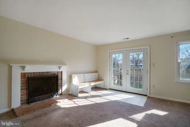 $2,450 | 9 Park Square Drive, Unit 9, Indian Head, MD 20640