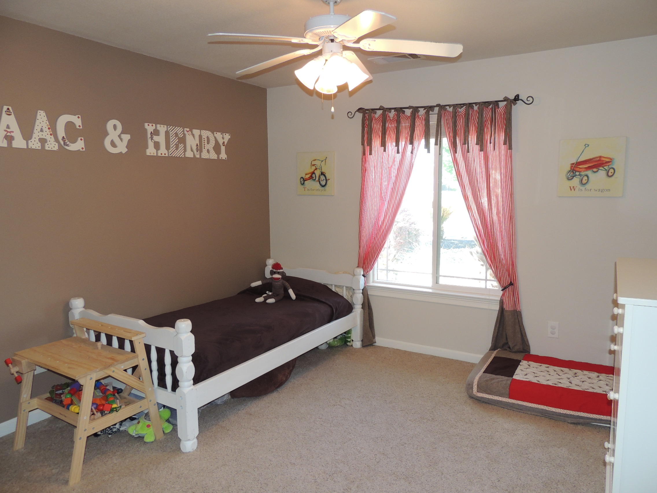 7618 Pit Road Redding, CA 96001 - Photo 17 of 35 Bedroom