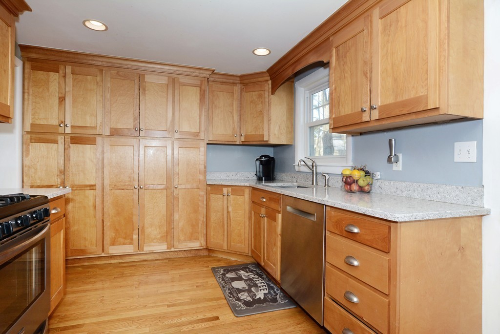26 Manning Road Dedham, MA 02026 - Photo 18 of 30 Gallery Image 18