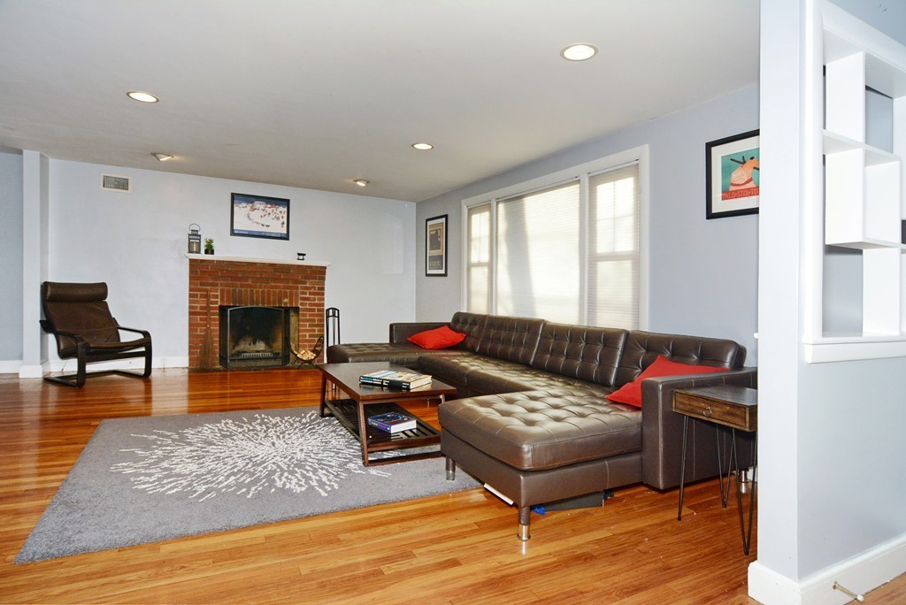 26 Manning Road Dedham, MA 02026 - Photo 4 of 30 Gallery Image 4