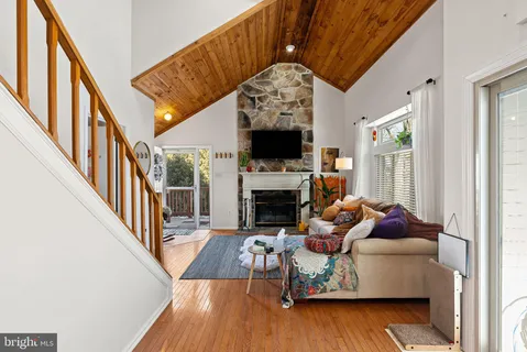 $399,999 | 415 Brown Briar Circle, Horsham, PA 19044