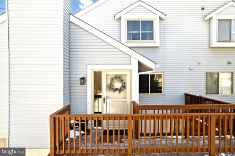 $399,999 | 415 Brown Briar Circle, Horsham, PA 19044