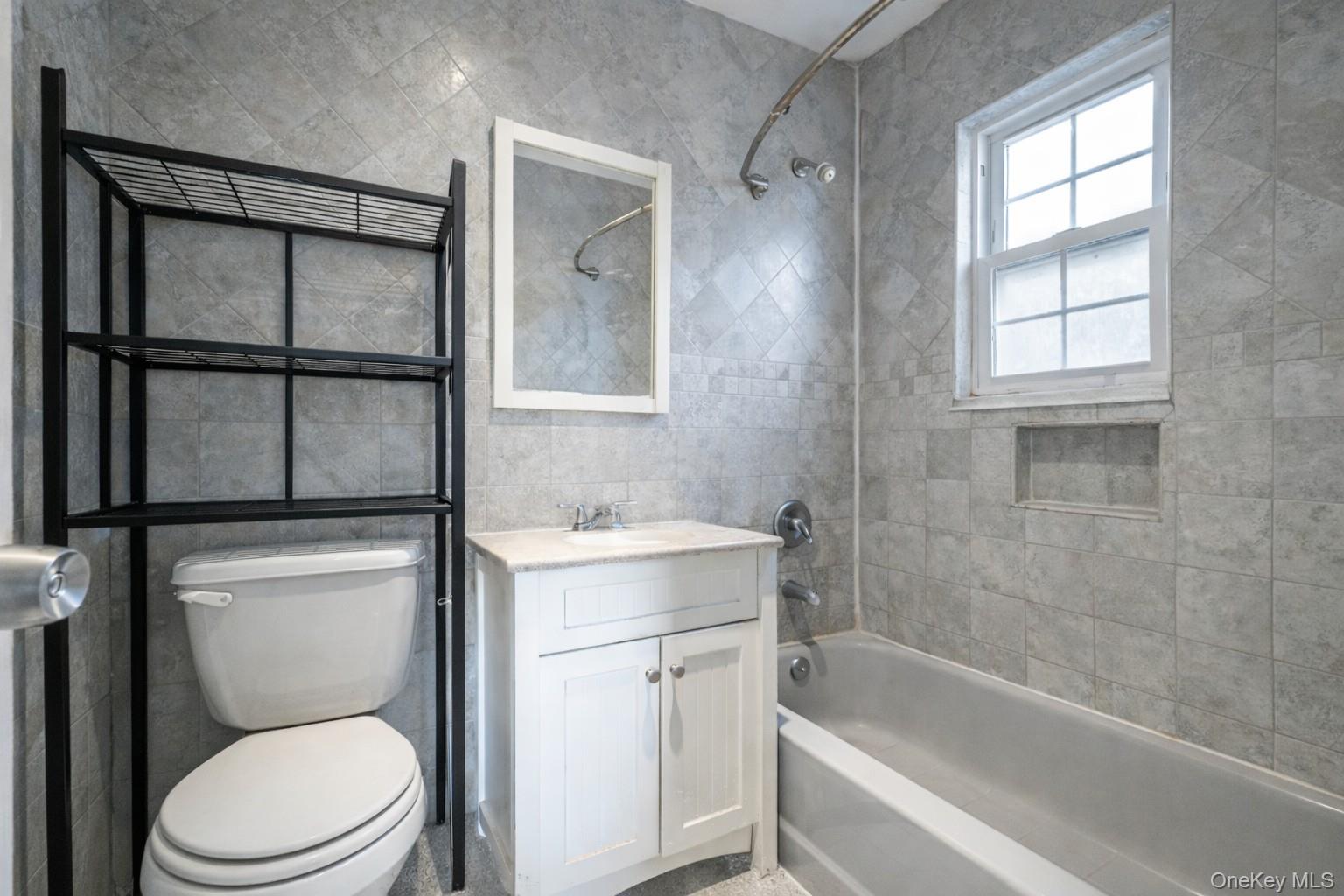 219-10 132nd Road Queens, NY 11413 - Photo 14 of 26