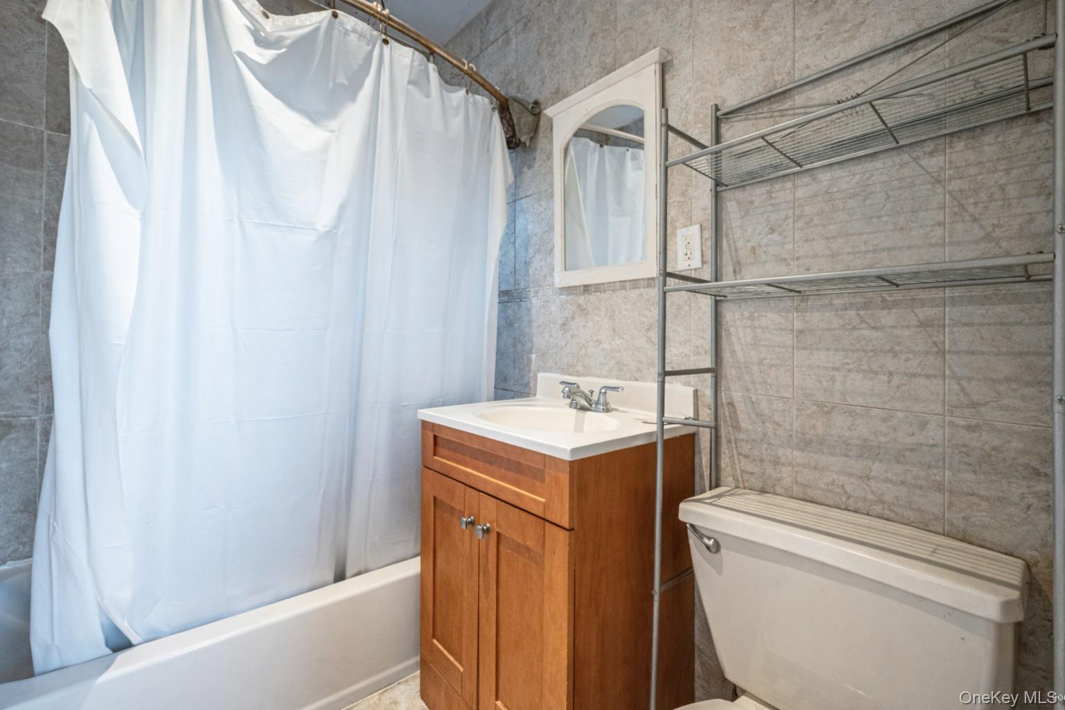 219-10 132nd Road Queens, NY 11413 - Photo 15 of 26