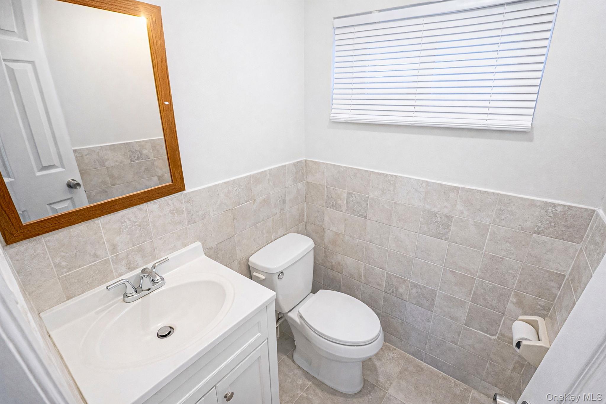 219-10 132nd Road Queens, NY 11413 - Photo 16 of 26