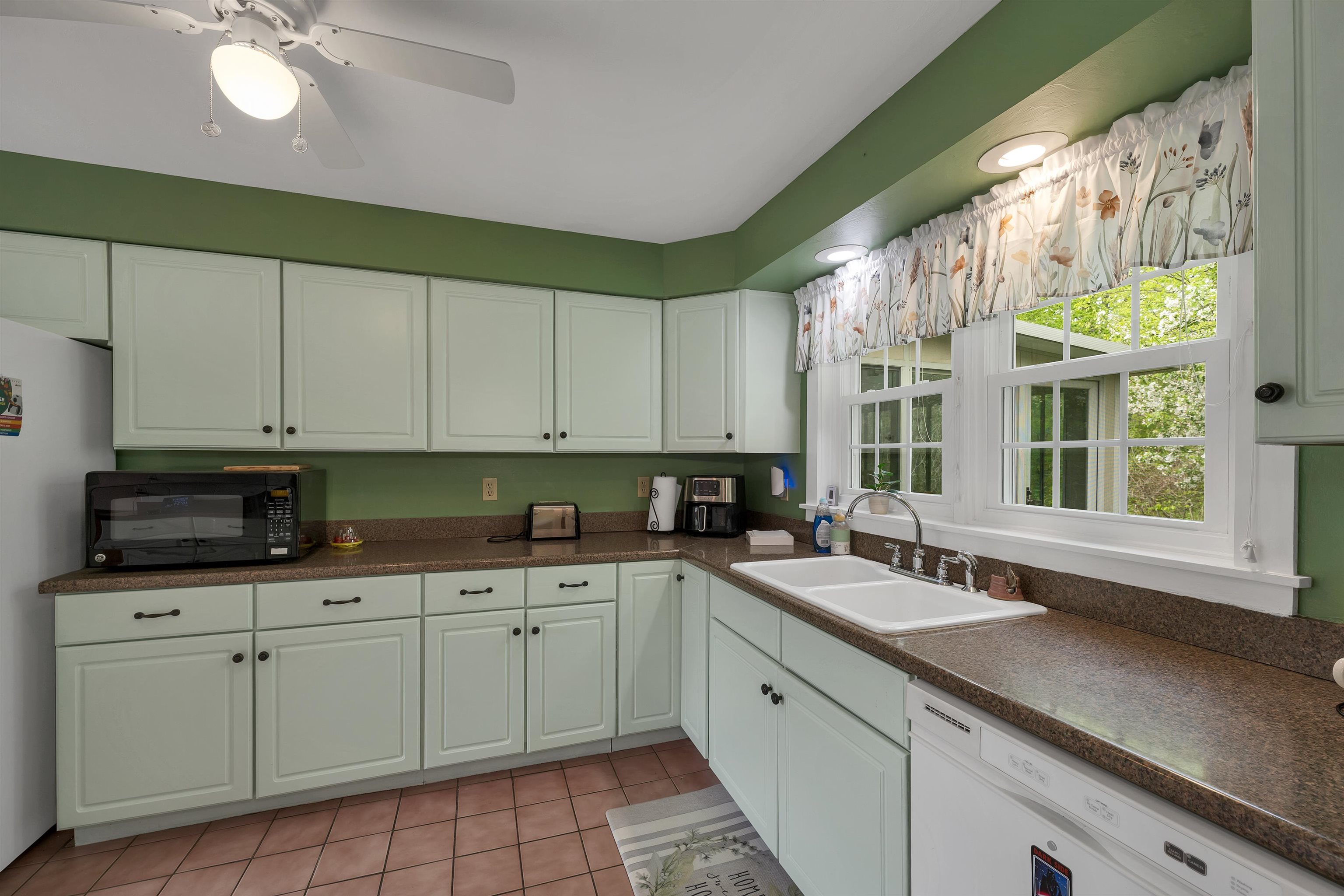 145 Turnpike Road Northfield, NH 03276 - Photo 30 of 58