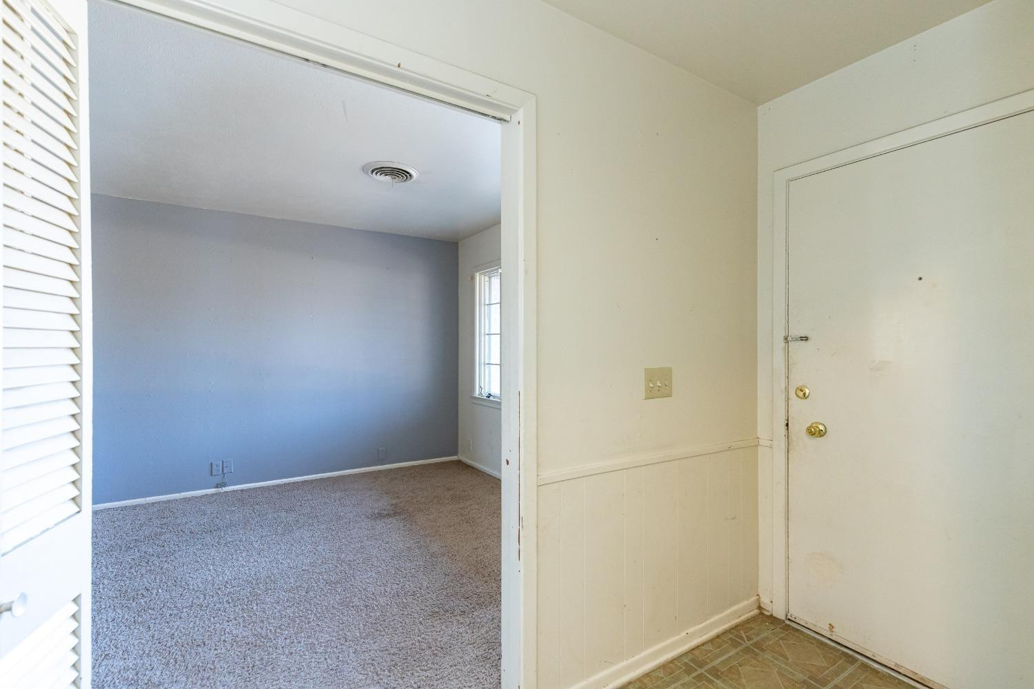 3621 56th Street Lubbock, TX 79413 - Photo 5 of 32 a view of small space
