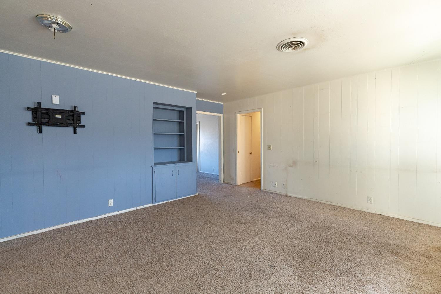 3621 56th Street Lubbock, TX 79413 - Photo 8 of 32 a view of an empty room