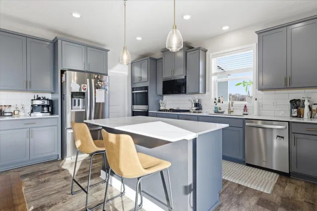 $650,000 | 3140 Sunflower Way Northwest, Prior Lake, MN 55352