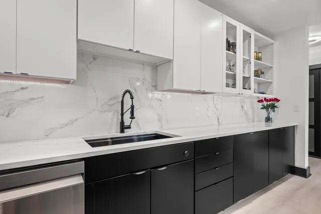 $3,500 | 14 Lockwood Drive, Unit 5I, Charleston, SC 29401