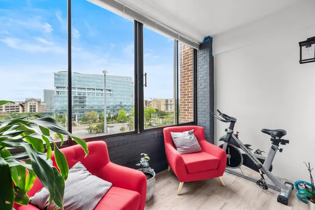 $3,500 | 14 Lockwood Drive, Unit 5I, Charleston, SC 29401