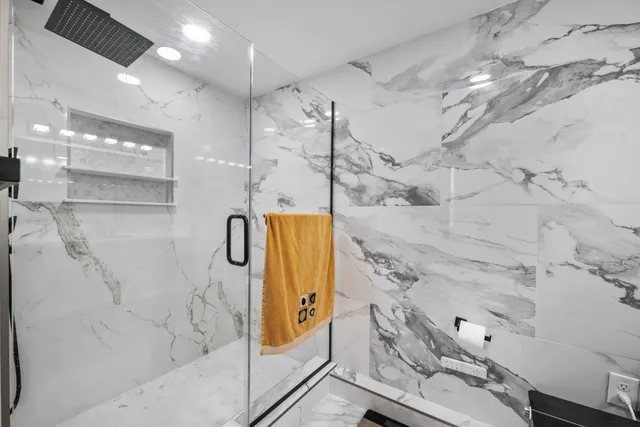 $3,500 | 14 Lockwood Drive, Unit 5I, Charleston, SC 29401