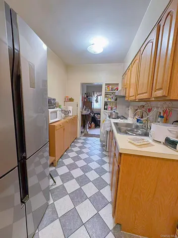 $2,350,000 | 132-51 Avery Avenue | Flushing