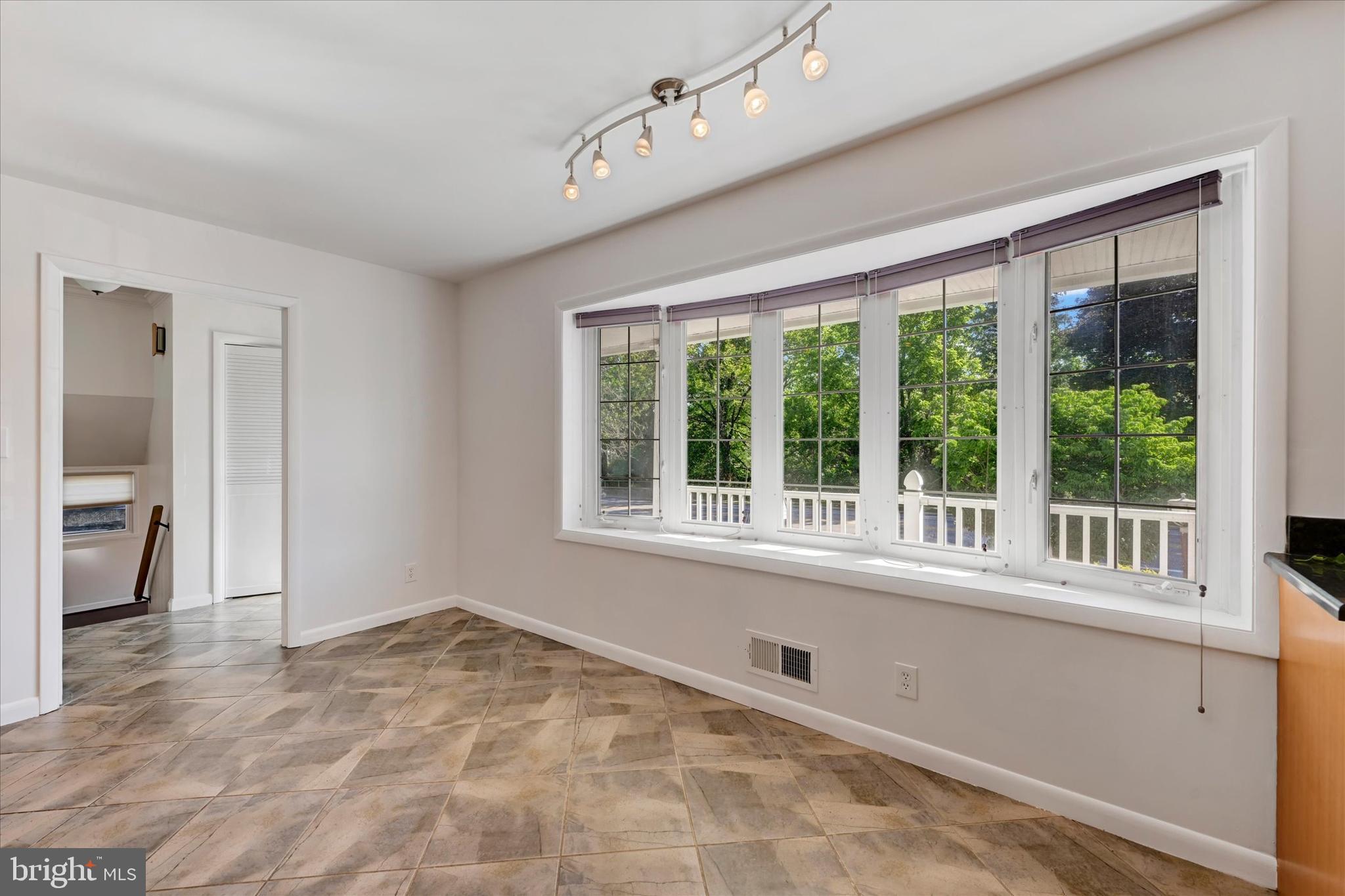 8216 Thornton Road Towson, MD 21204 - Photo 16 of 43