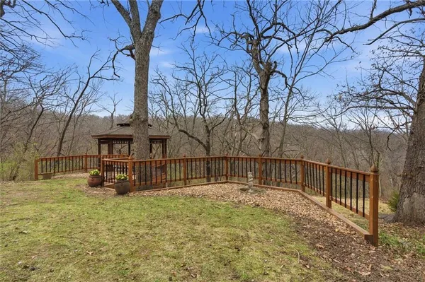 $580,000 | 812 High Drive, Excelsior Springs, MO 64024
