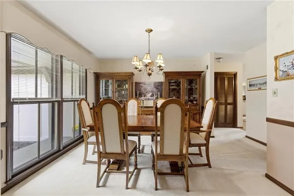 $580,000 | 812 High Drive, Excelsior Springs, MO 64024