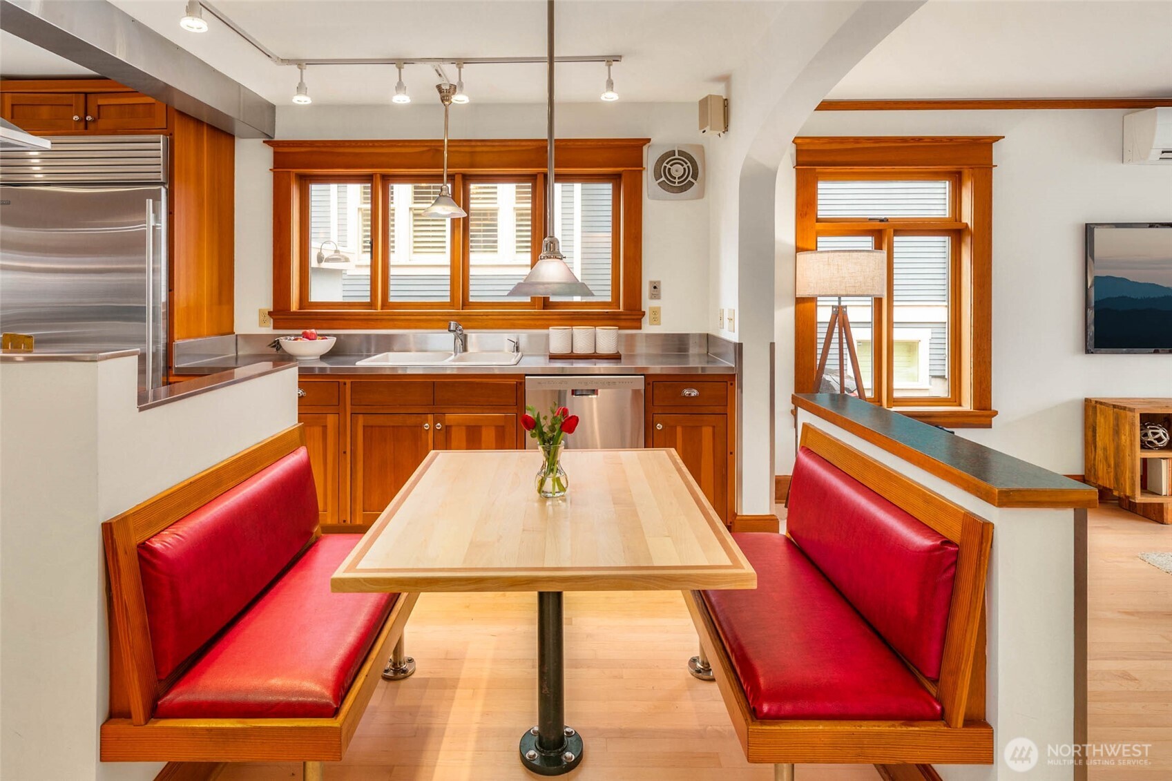 2117 North 36th Street Seattle, WA 98103 - Photo 10 of 39