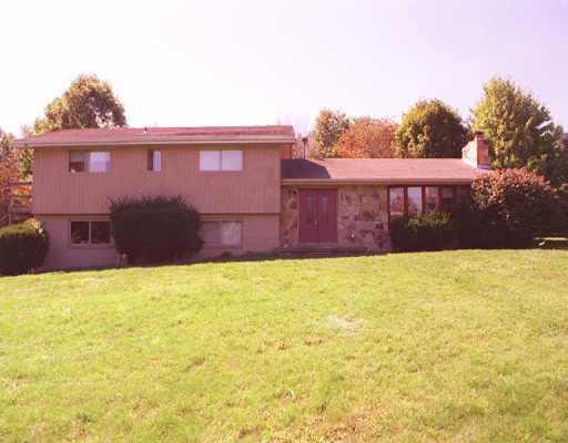 193 McKenzie Road Clinton, PA 15026 - Photo 1 of 1 Gallery Image 1