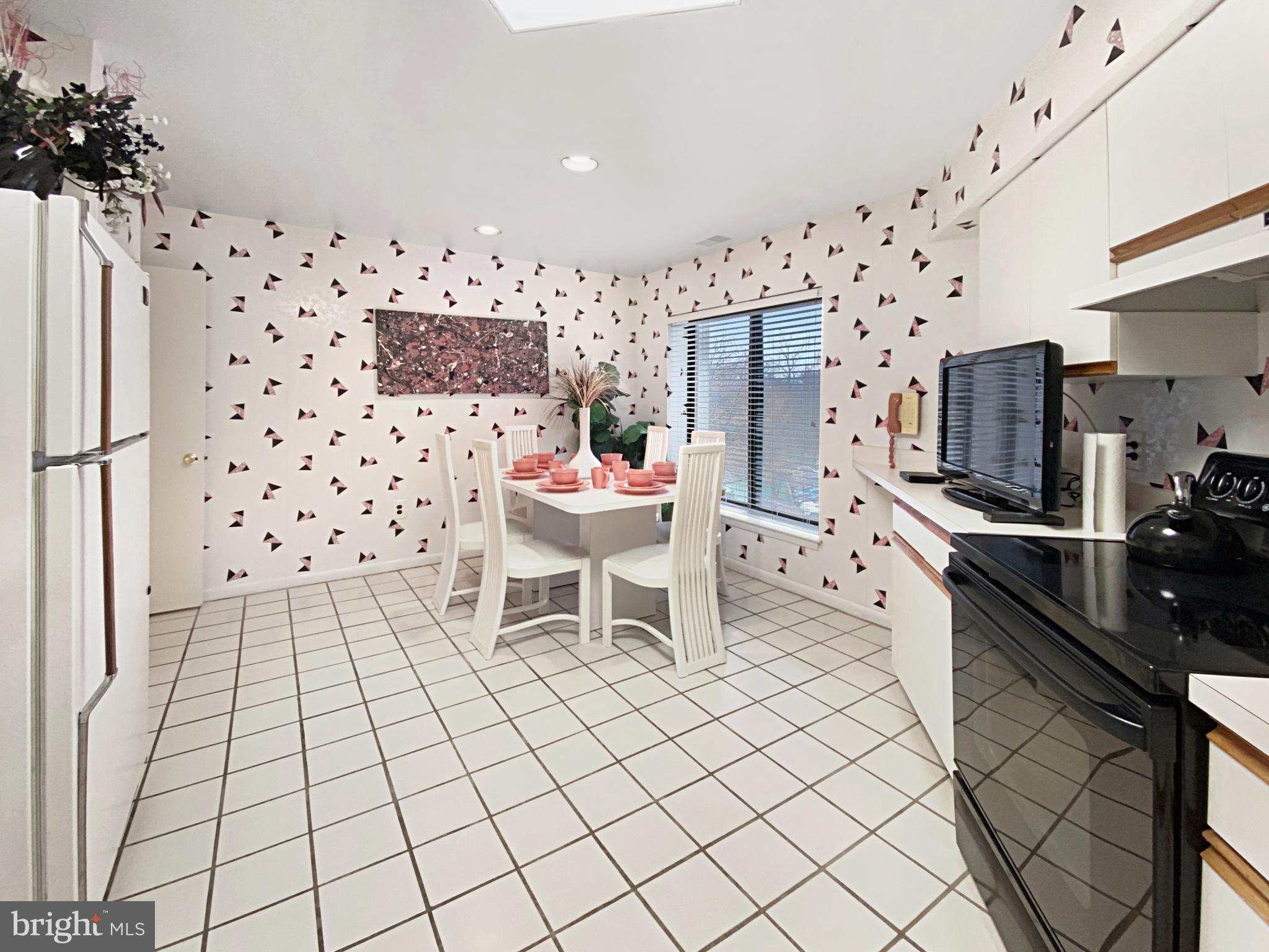 3021 Fallstaff Road, Unit 403B Baltimore, MD 21209 - Photo 19 of 44 Spacious Kitchen