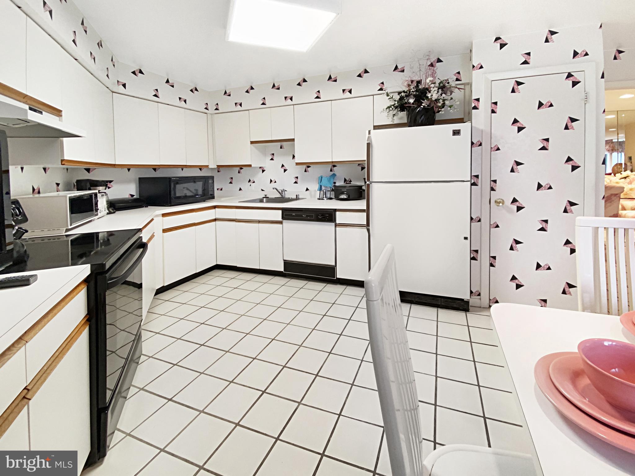 3021 Fallstaff Road, Unit 403B Baltimore, MD 21209 - Photo 20 of 44 Spacious Kitchen