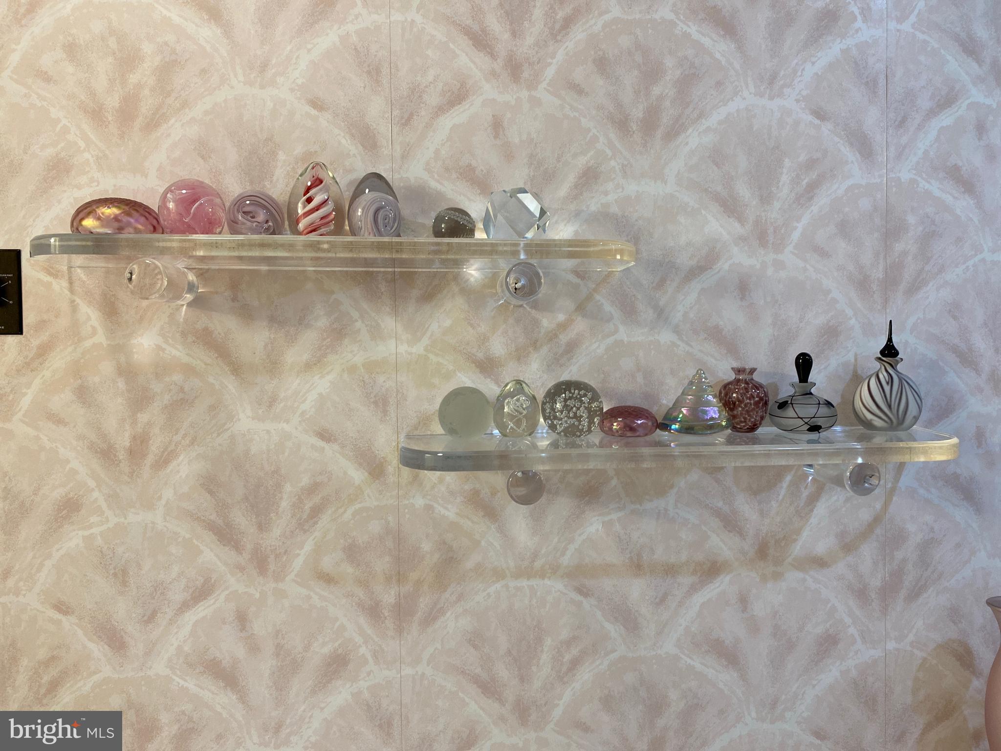 3021 Fallstaff Road, Unit 403B Baltimore, MD 21209 - Photo 31 of 44 Beautifully curated authentic 80's decor.