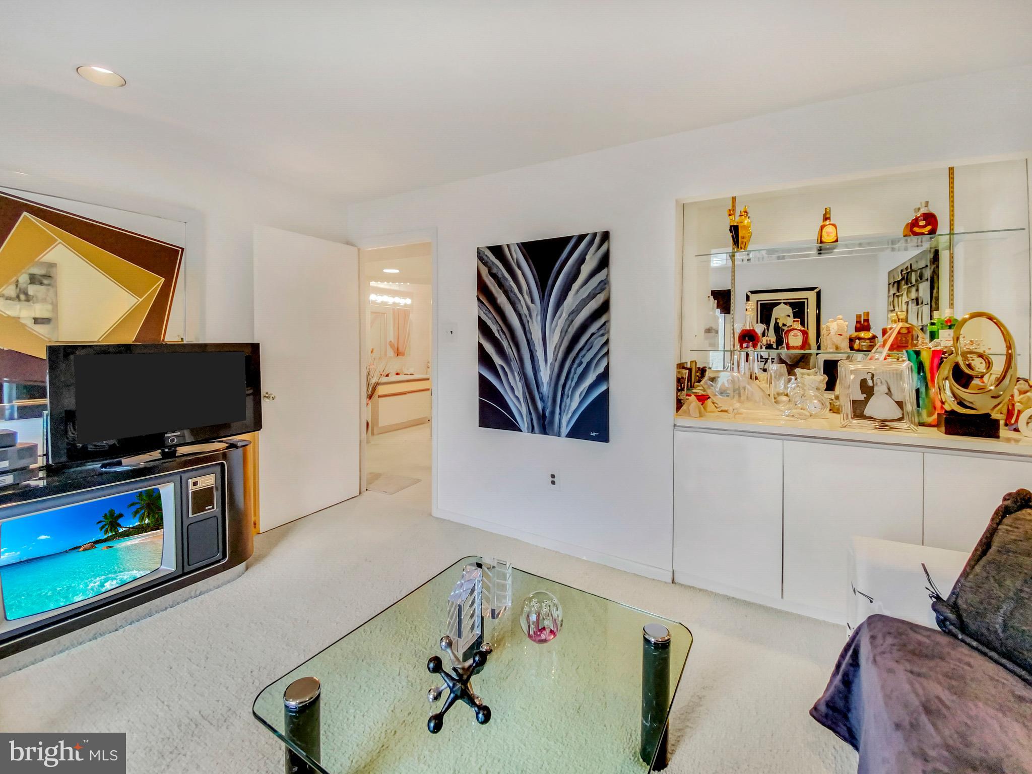 3021 Fallstaff Road, Unit 403B Baltimore, MD 21209 - Photo 36 of 44 Bedroom #2/Den with bar.