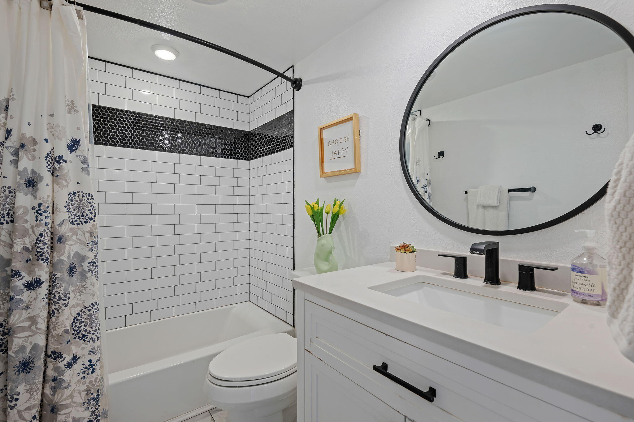 325 Ladera Street, Unit 5 Santa Barbara, CA 93101 - Photo 12 of 15 Second Bathroom