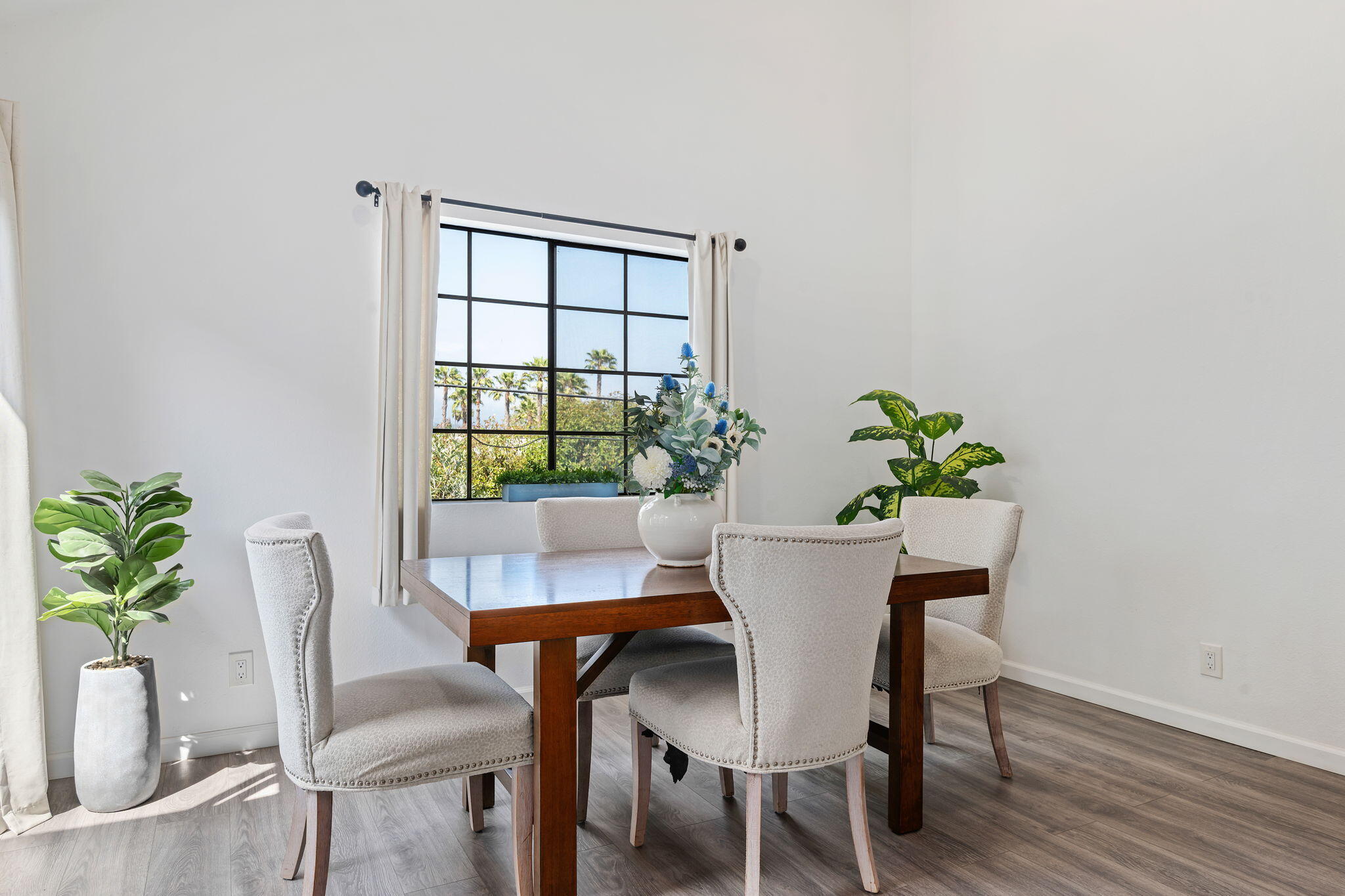 325 Ladera Street, Unit 5 Santa Barbara, CA 93101 - Photo 6 of 15 Dining