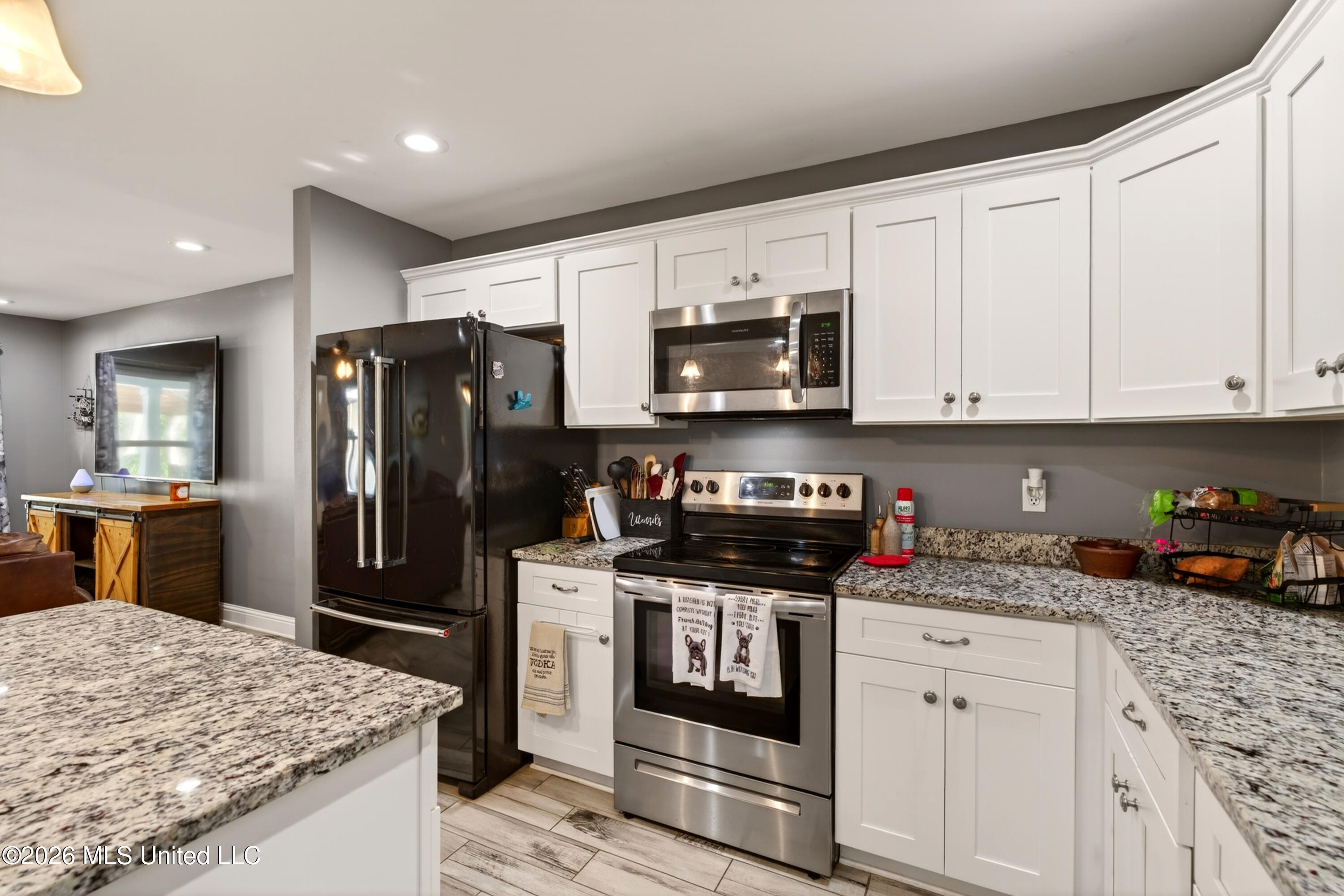 23 Buddy Road Picayune, MS 39466 - Photo 15 of 49 Kitchen