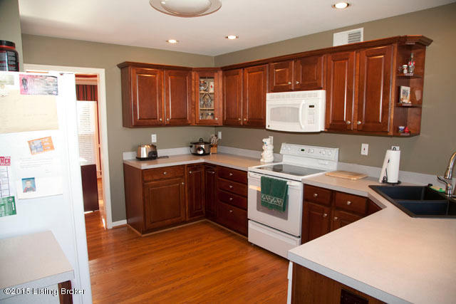 9505 Gutenberg Road Jeffersontown, KY 40299 - Photo 10 of 48 IMG_2880