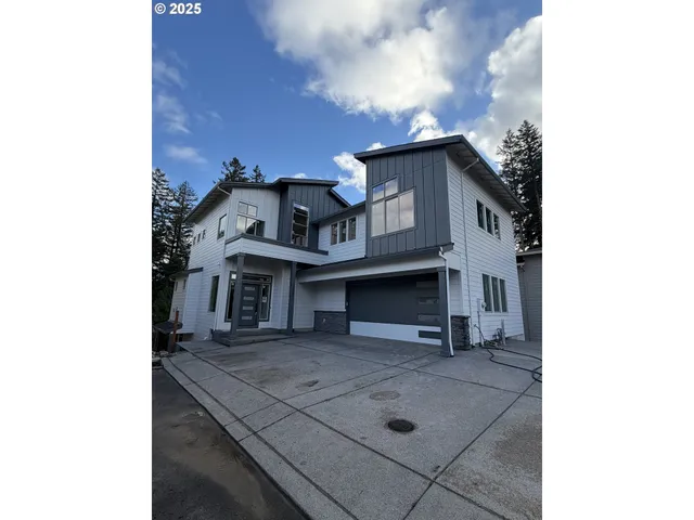 $949,033 | 14988 Southeast Andre Way, Clackamas, OR 97015