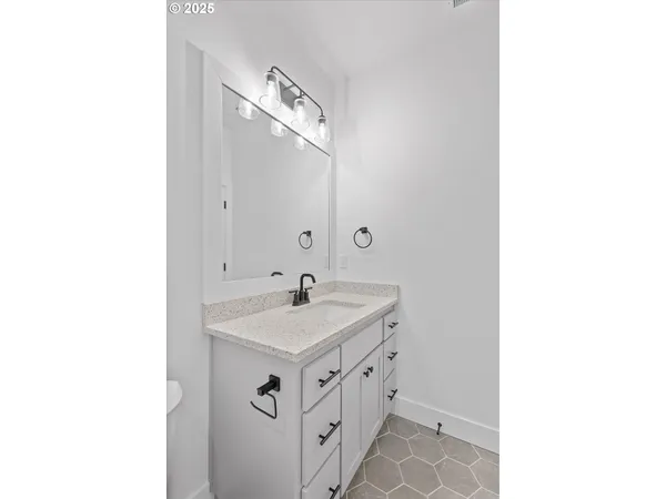 $899,933 | 14988 Southeast Andre Way, Clackamas, OR 97015