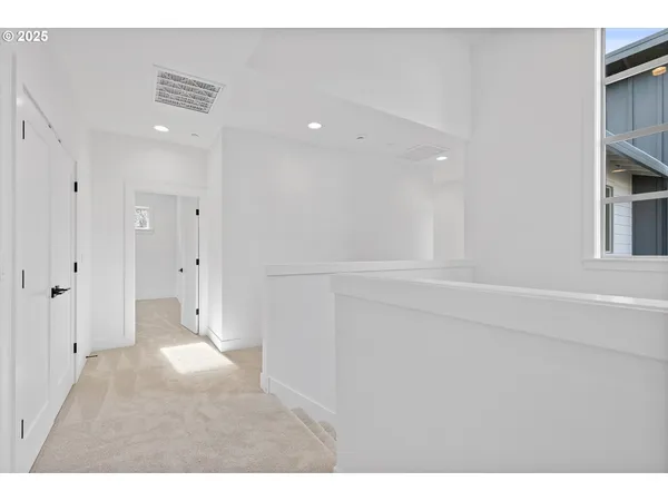 $899,933 | 14988 Southeast Andre Way, Clackamas, OR 97015