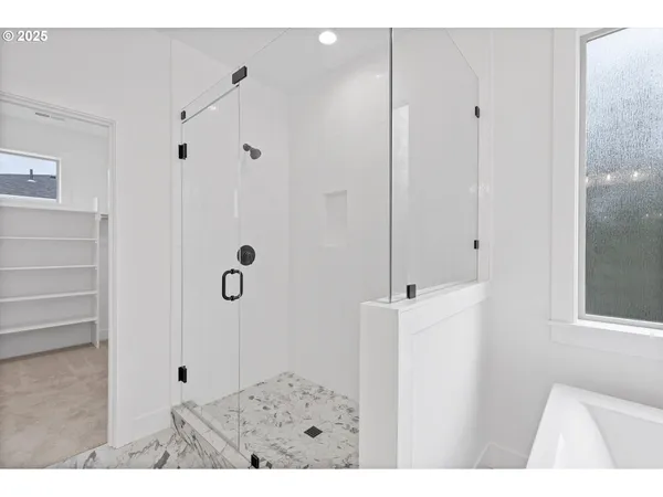 $899,933 | 14988 Southeast Andre Way, Clackamas, OR 97015