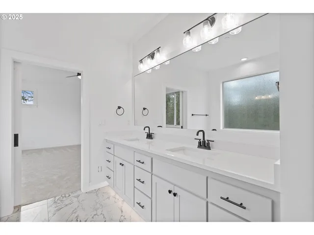 $949,033 | 14988 Southeast Andre Way, Clackamas, OR 97015