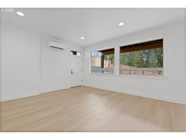 $949,033 | 14988 Southeast Andre Way, Clackamas, OR 97015