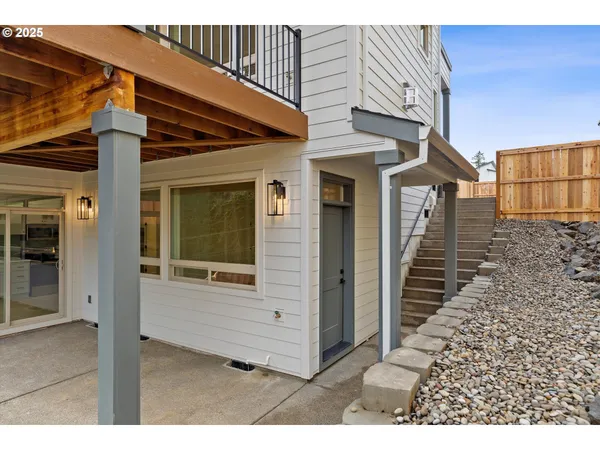 $899,933 | 14988 Southeast Andre Way, Clackamas, OR 97015