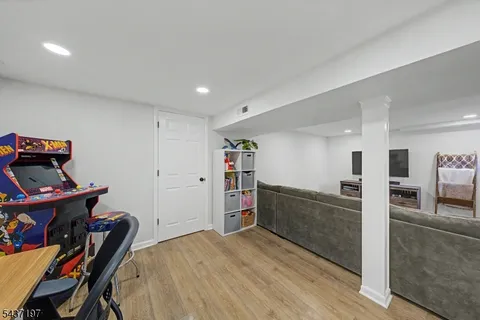 $675,000 | 8 Seneca Avenue, Rockaway, NJ 07866