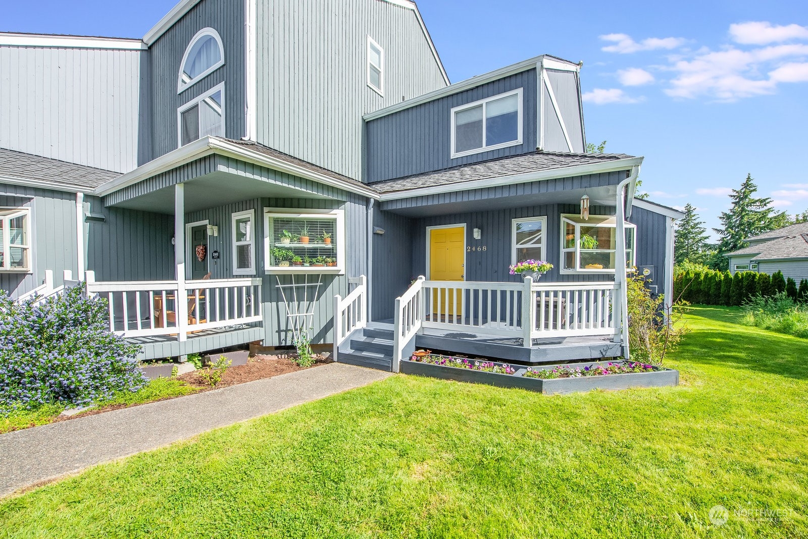 2468 Southeast 8th Place Renton, WA 98057 - Photo 3 of 25 Gallery Image 3