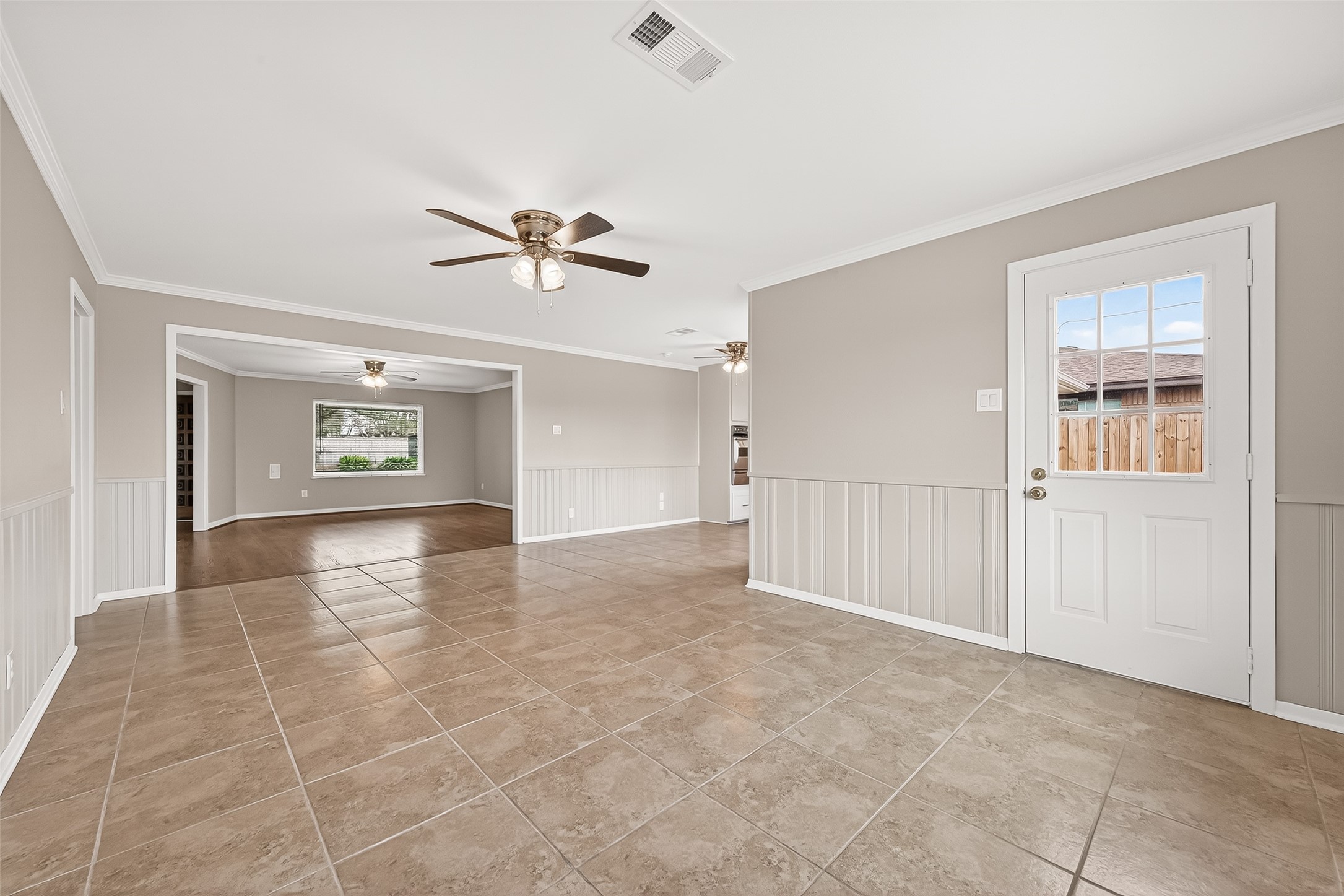 1506 Foxwood Road Houston, TX 77008 - Photo 13 of 44