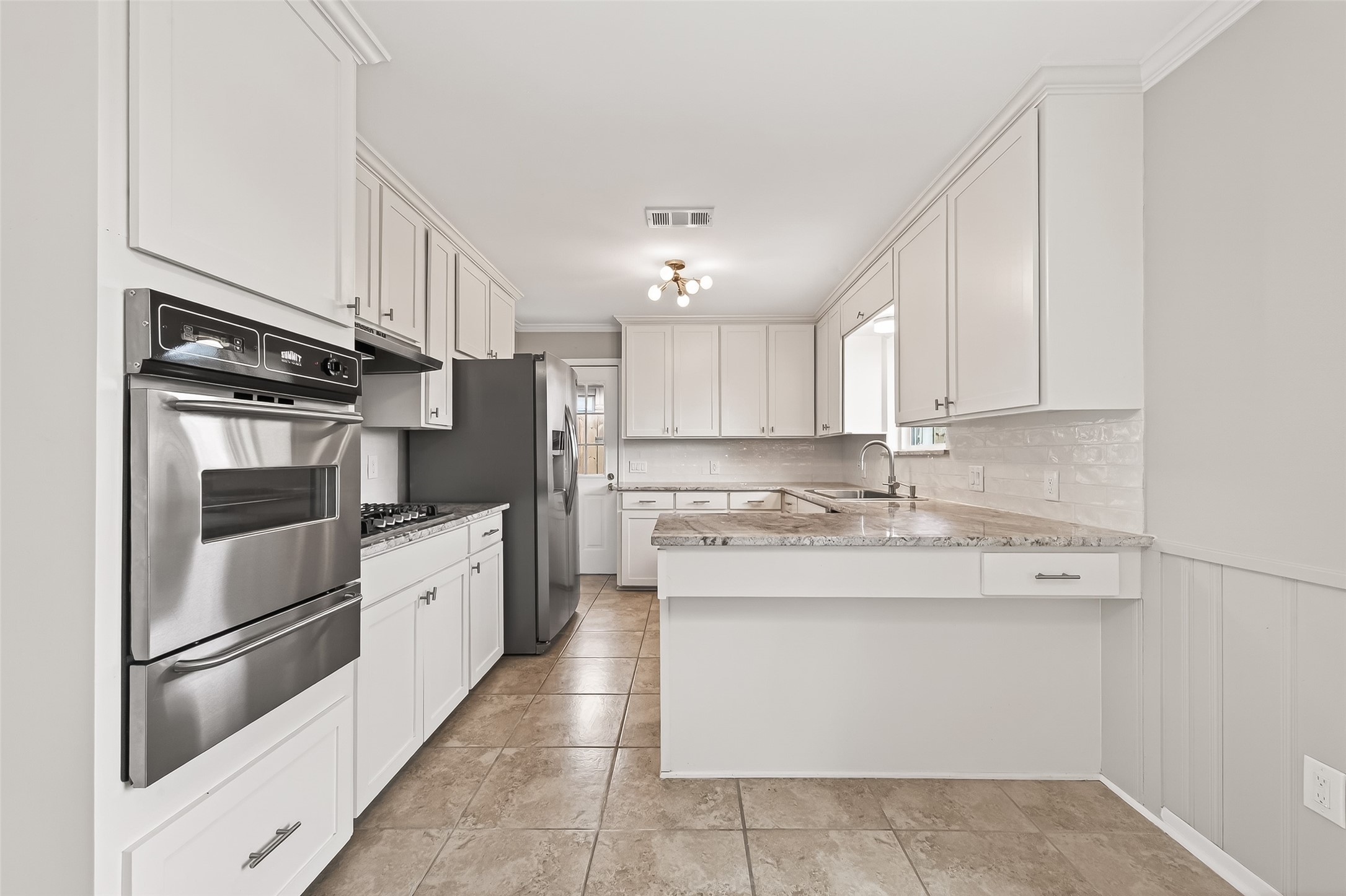 1506 Foxwood Road Houston, TX 77008 - Photo 17 of 44