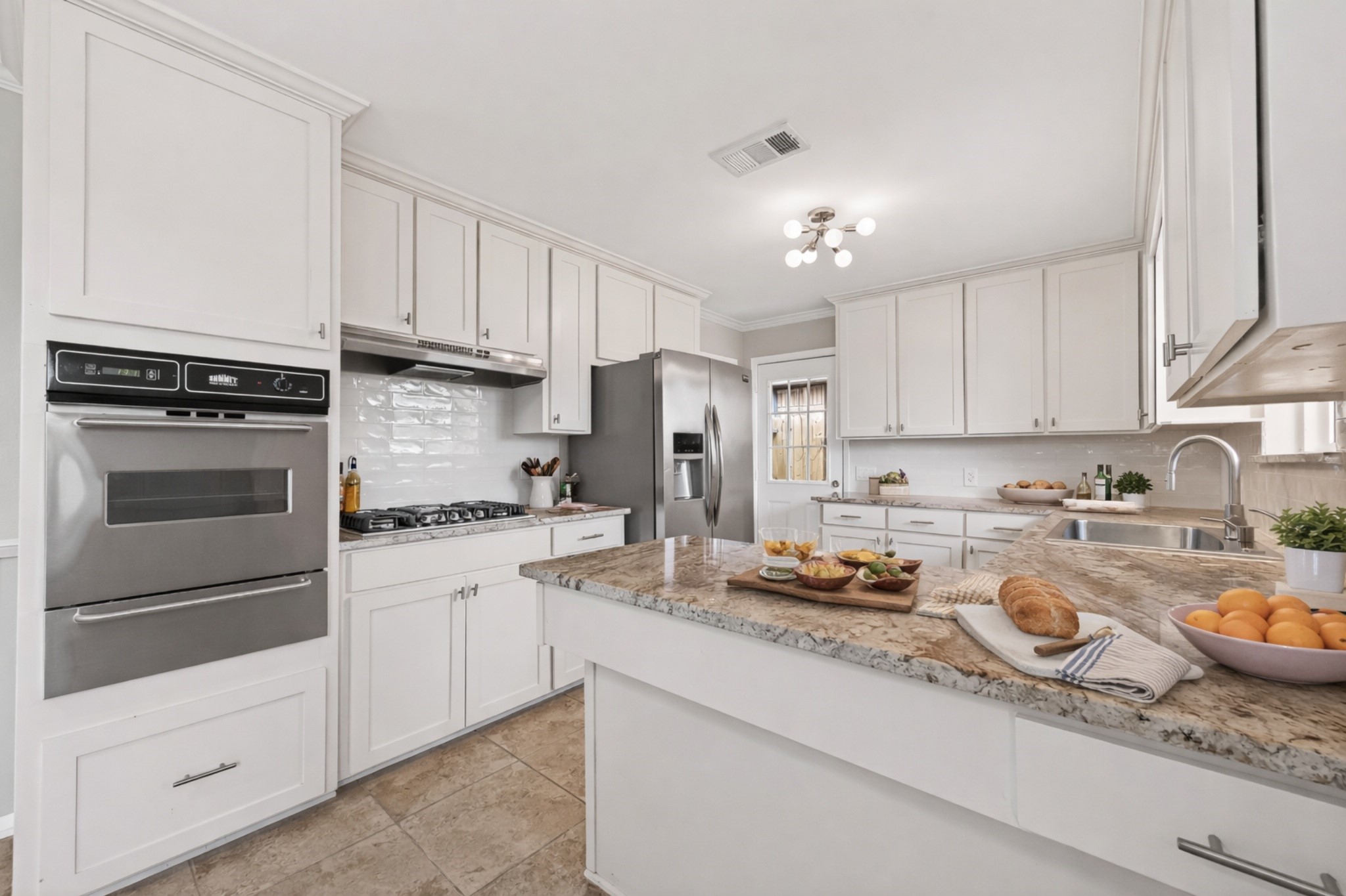 1506 Foxwood Road Houston, TX 77008 - Photo 18 of 44