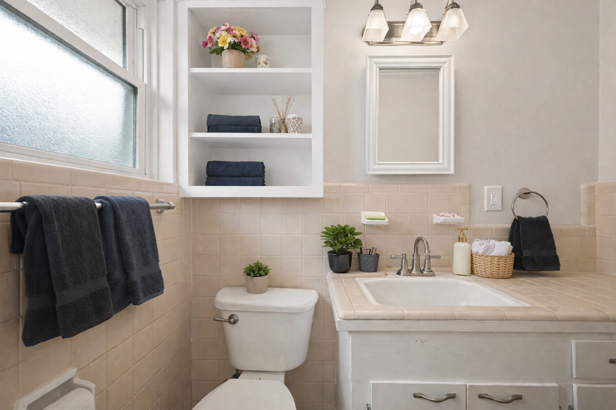 1506 Foxwood Road Houston, TX 77008 - Photo 25 of 44 digitally staged