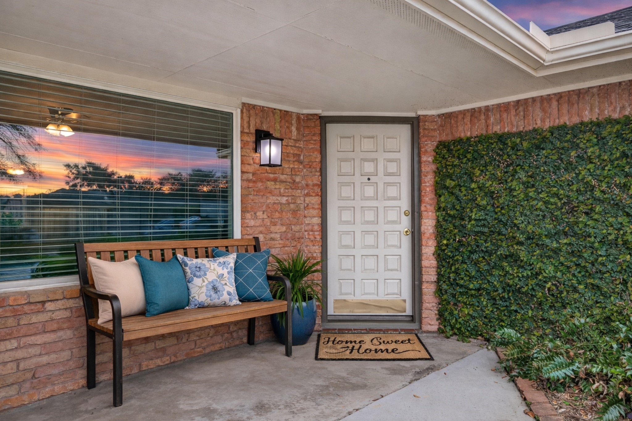 1506 Foxwood Road Houston, TX 77008 - Photo 5 of 44 This west-facing porch will treat you, almost nightly, to the facing sun that sets the far horizon ablaze with bright gold and deep red hues that all-too-quickly devour the blue of the fading evening sky.