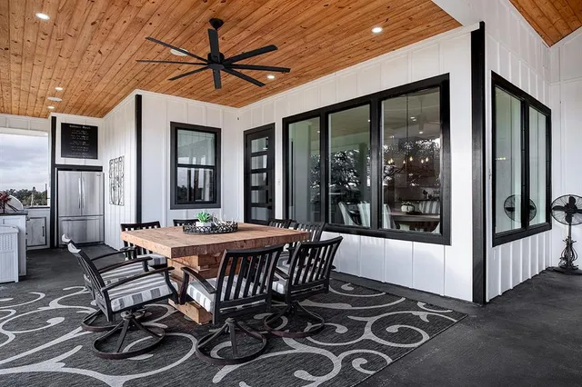 a view of a yard with a tree