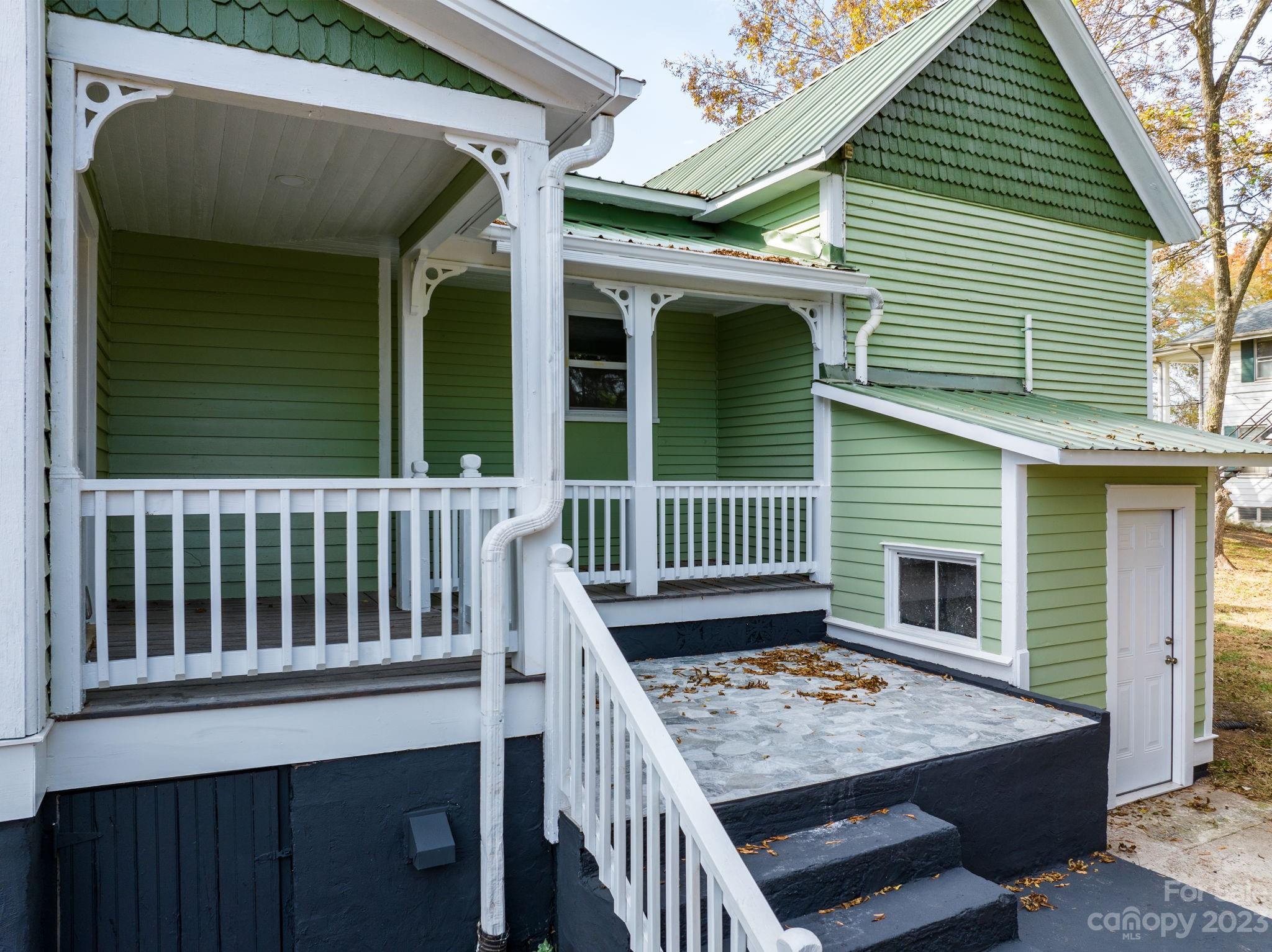 403 2nd Street Southeast Conover, NC 28613 - Photo 33 of 35 a view of a deck with wooden floor and fence